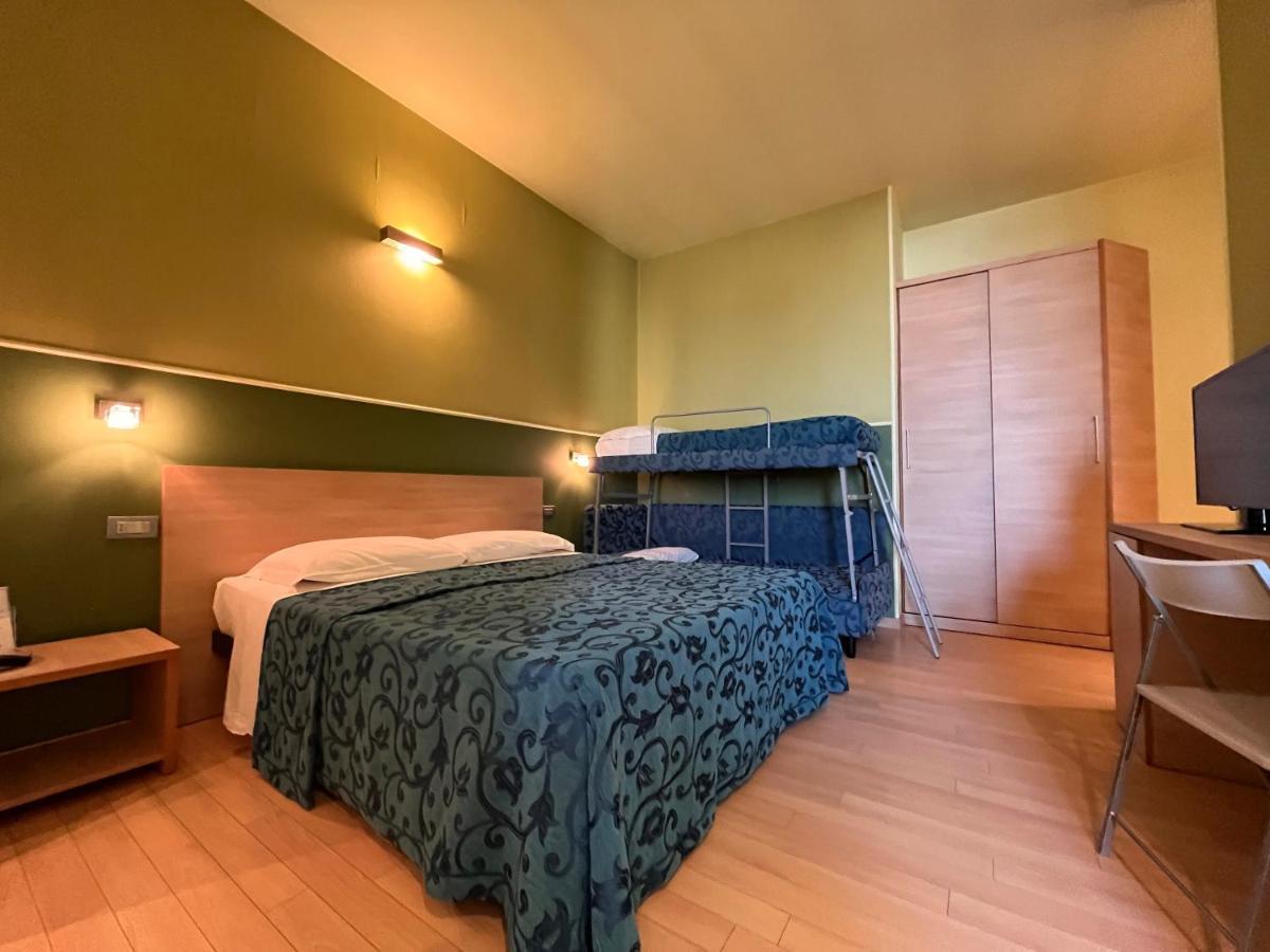 Hotel Perla - The Storyhoteller Риччоне Экстерьер фото